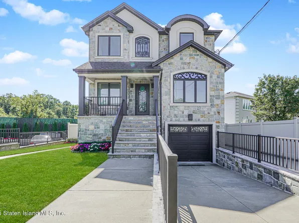 36 Savona Ct, Staten Island, NY 10309