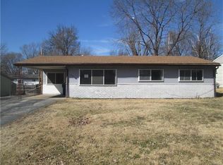9827 Tanbark Ln, Saint Louis, MO 63134