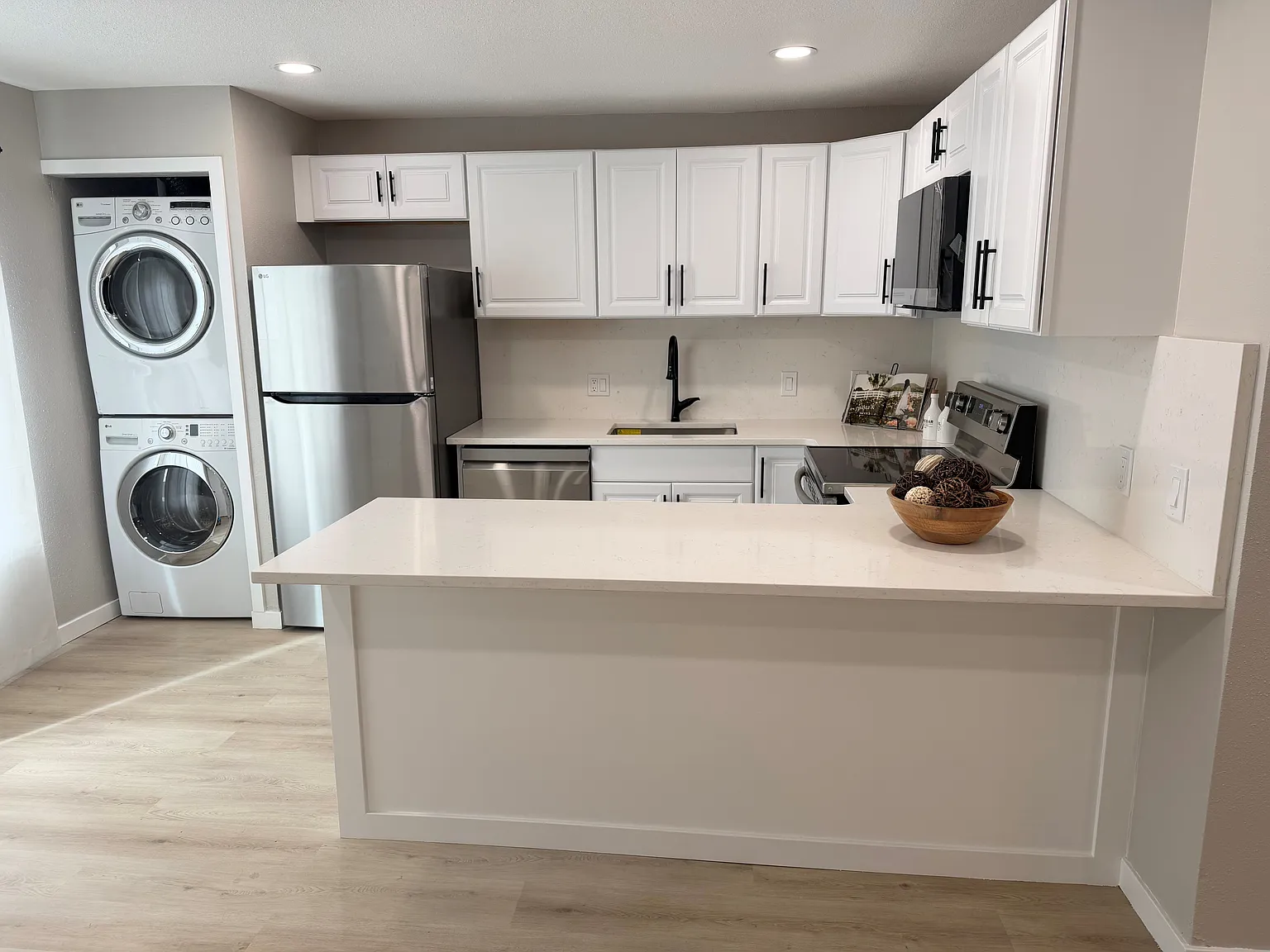Studio, 480 sqft, $1,250 — Photo 1