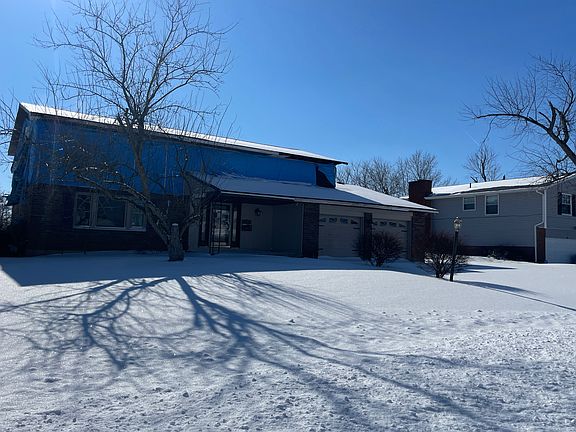 3rd image of 6460 Greenbrook Dr