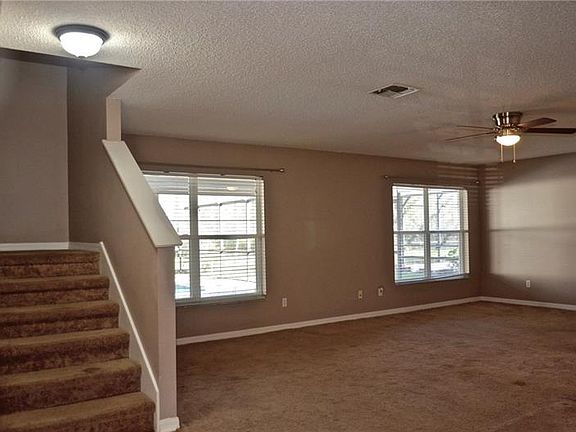 3rd image of 753 Scarborough Heights Dr