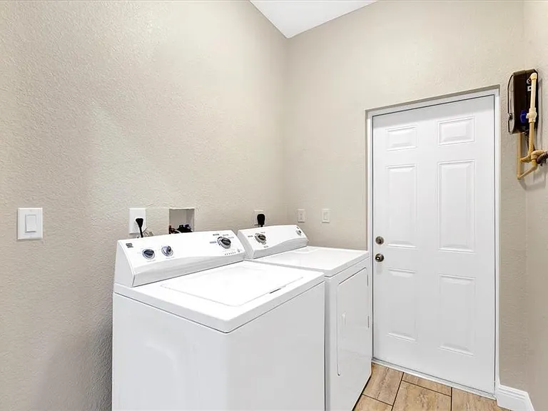 306 N 18th Ct #2 — Photo 11