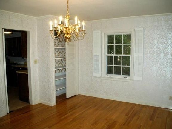 3rd image of 6819 N Barnett Ln