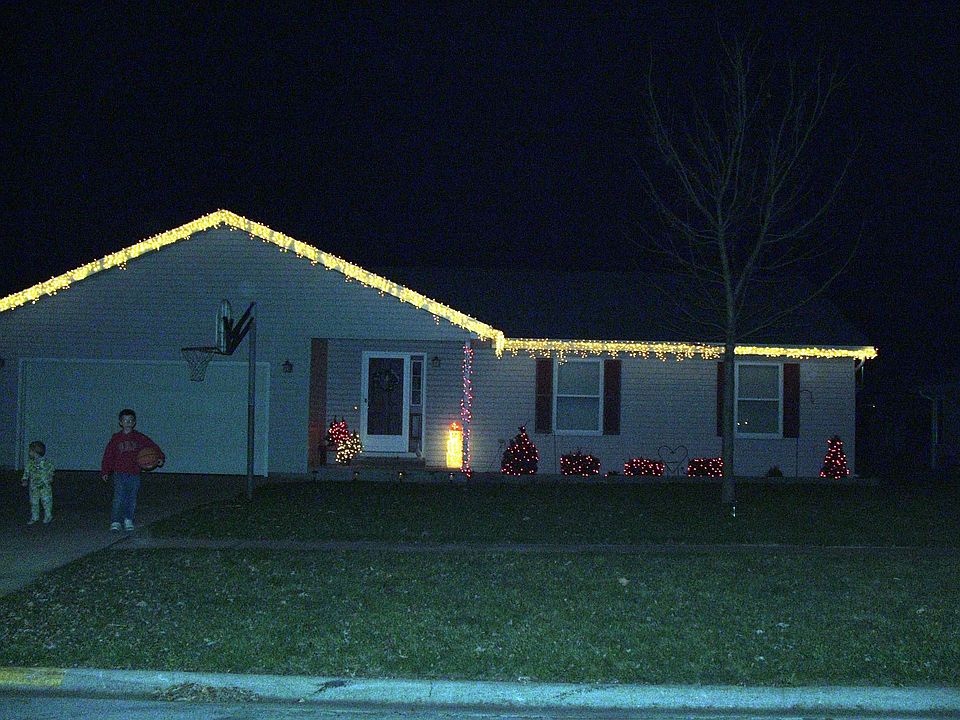 Front of House at X-mas