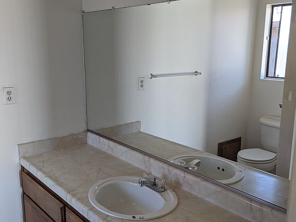 4th image of 4205 Isla Verde St APT D
