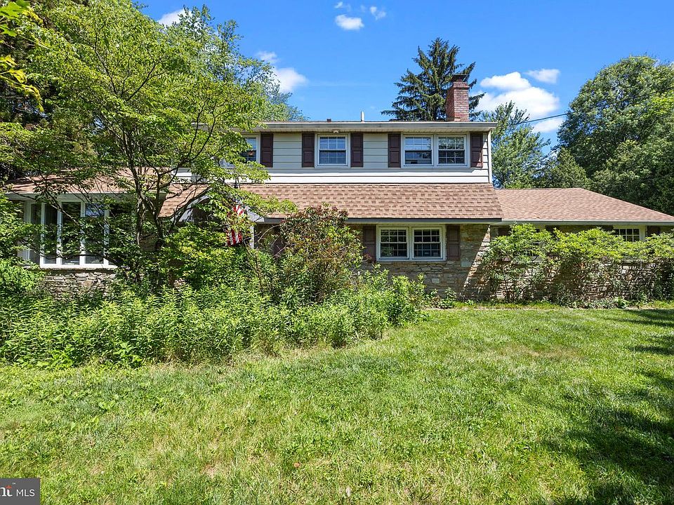 1st image of 28 Edgewood Rd