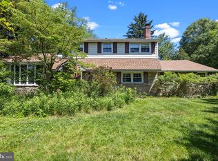 28 Edgewood Rd, Yardley, PA 19067