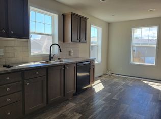 15860 Croatia Dr #489, Clinton Township, MI