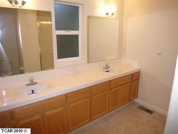 5th image of 760 Arbona Cir N