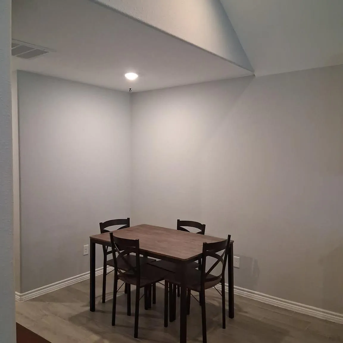 3 bed, 4.0 bath, $1,500 — Photo 4