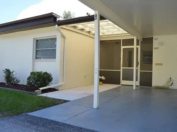 6227 Green View Cir #77, Sarasota, FL 34231