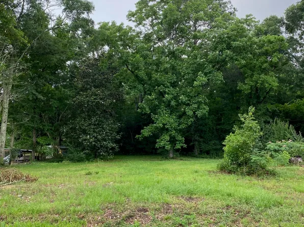 2112 N 3rd Ave, Laurel, MS 39440