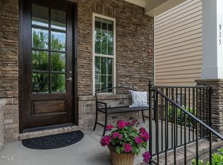 935 Regency Cottage Pl, Cary, NC 27518
