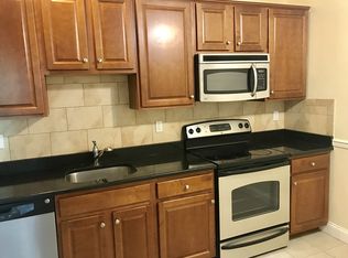 308 Moody St APT 4, Waltham, MA 02453