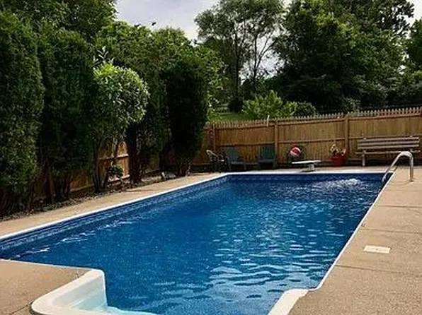 2652 Wesley Dr, Villa Hills, KY 41017