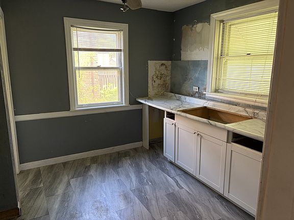 5th image of 14221 S Wentworth Ave