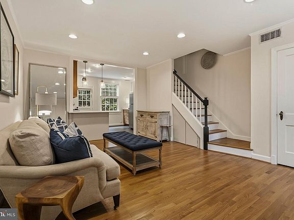 3rd image of 1201 S Barton St Unit 181