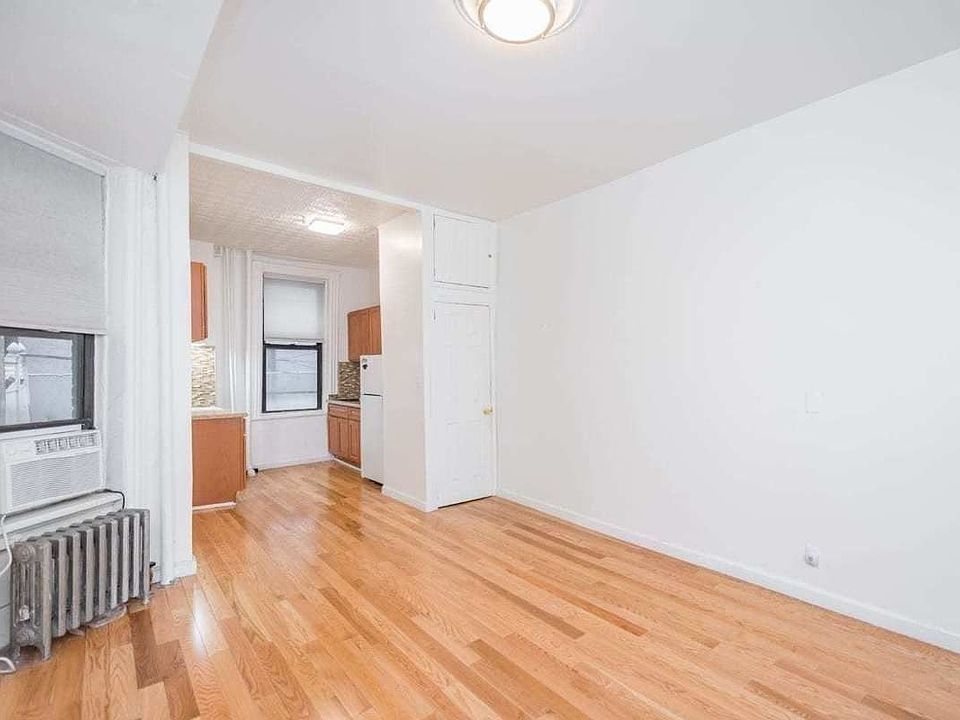 1st image of 215 W 16th St #1SR