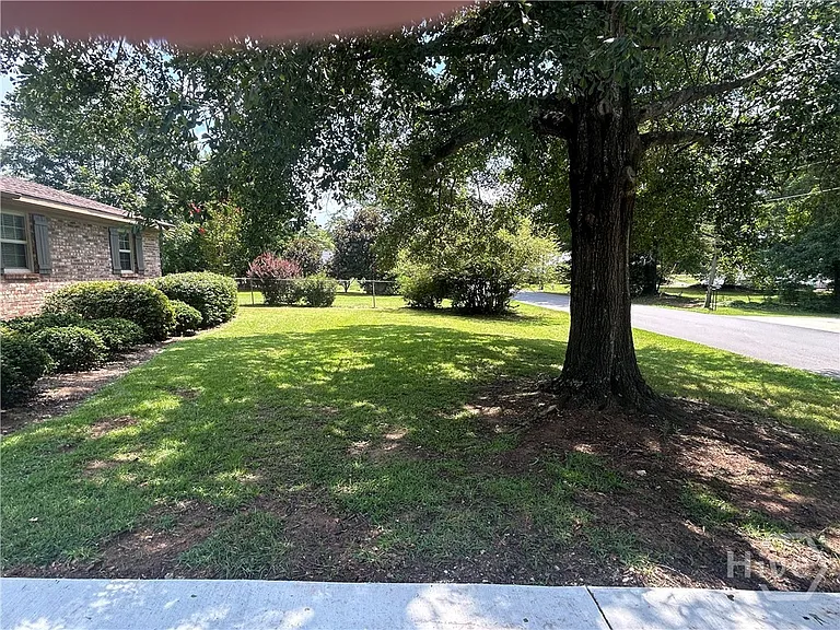 1020 Tuxedo Ln — Photo 5