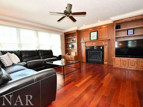 2nd image of 7 Knollbrook Ct