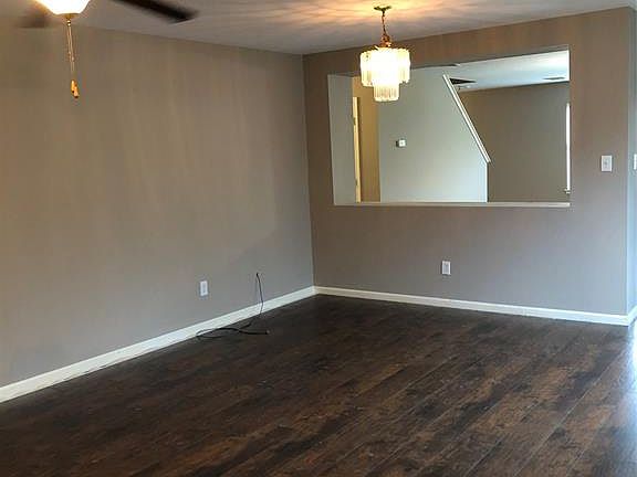3rd image of 5923 Clerkenwell Dr
