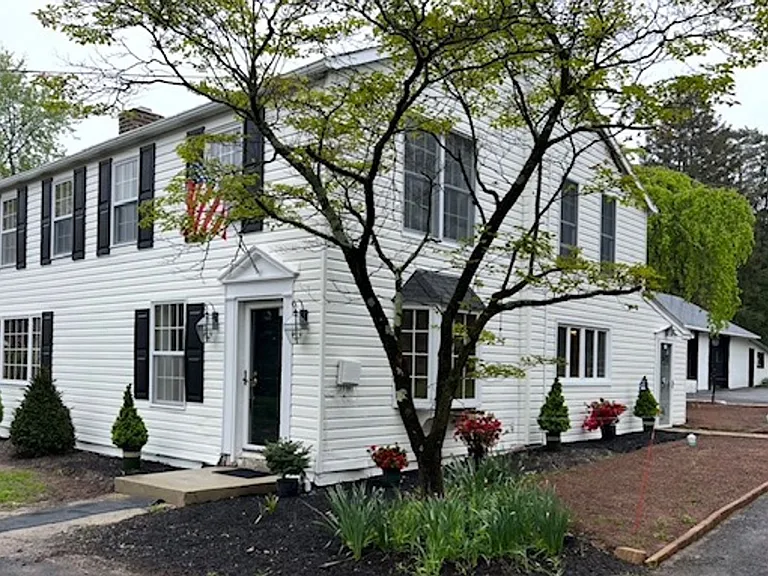 1425 N Line St — Photo 24