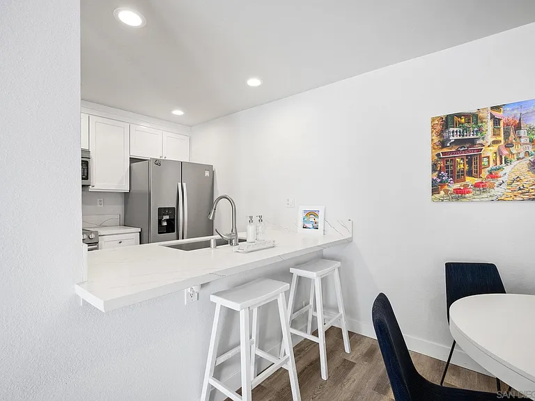 8324 Regents Rd #1G — Photo 5