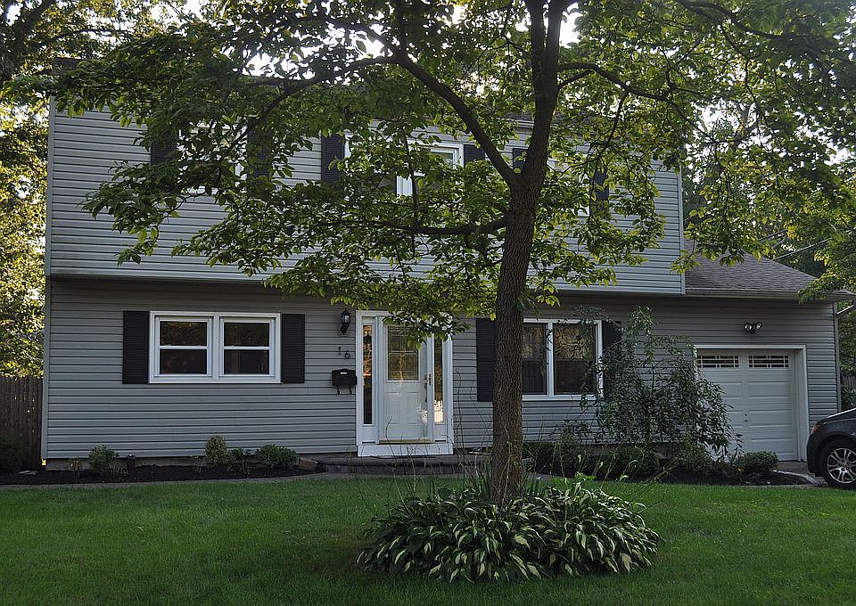 1st image of 16 Westbrook Ln
