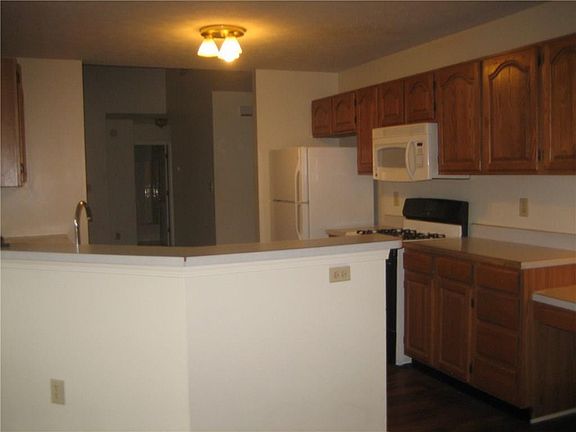 4th image of 1515 Warren Lake Ct