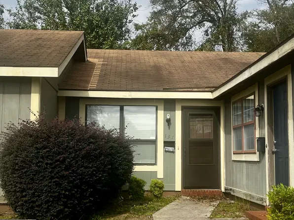 131 Stonehedge Dr, Warner Robins, GA 31088