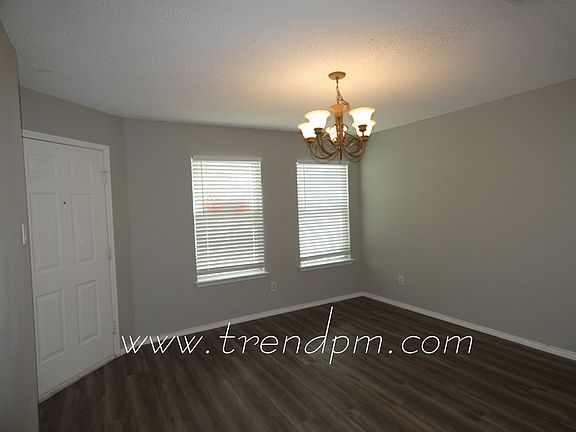 3rd image of 9305 Goldenview Dr