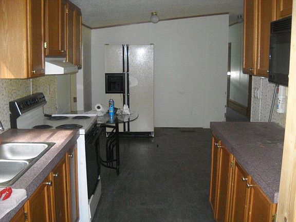 3rd image of 244 Bridge Ct