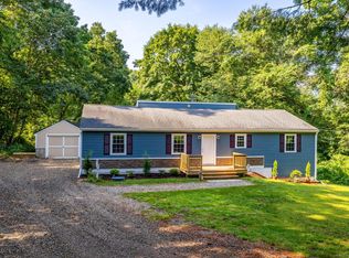 30 Crouch Rd, Amston, CT 06231