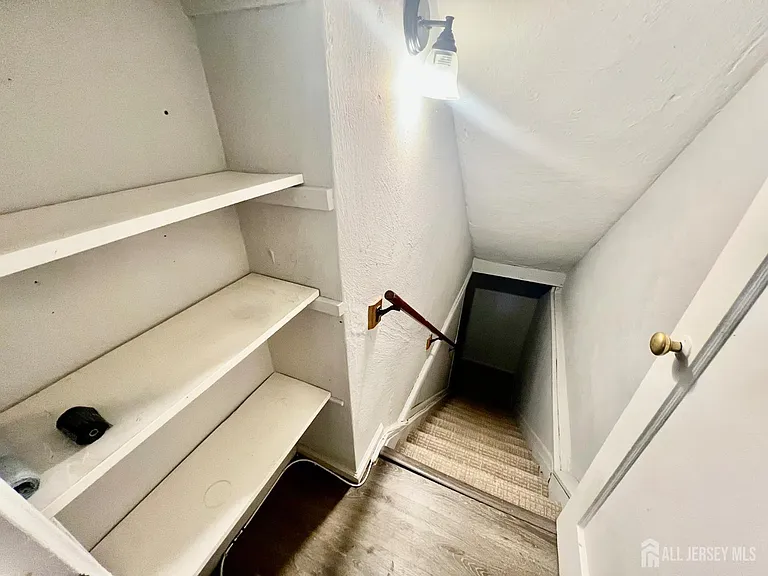 34 Kate Ln — Photo 14