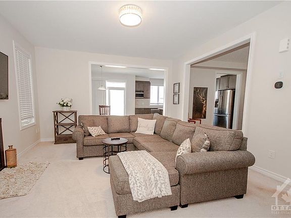 3rd image of 514 Honeylocust Ave