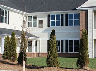 2885 10 Mile Rd NE APT 218, Rockford, MI 49341