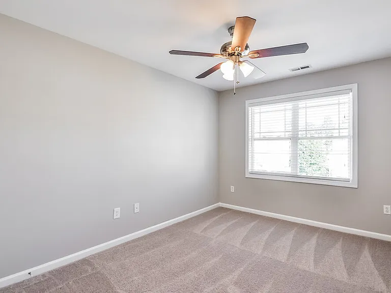 60 Hocutt Farm Dr — Photo 12