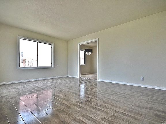 4th image of 8833 Bennett Ave
