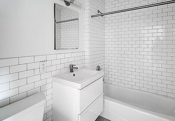 4th image of 1363 Fulton St APT 3