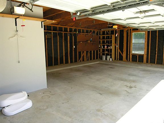 3rd image of 13602 Merilee Ct
