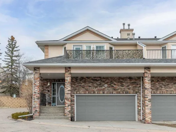 100 S Signature Way SW #24, Calgary, AB T3H 2W6