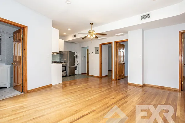 Rented by EXR | media 5