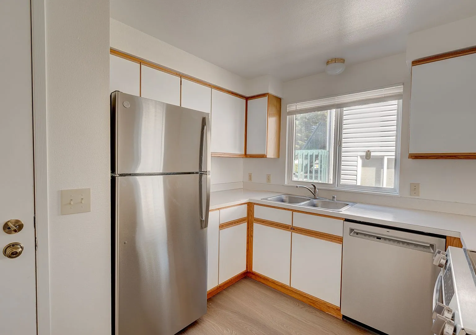M0963 - 106 S. Main St. — Photo 2