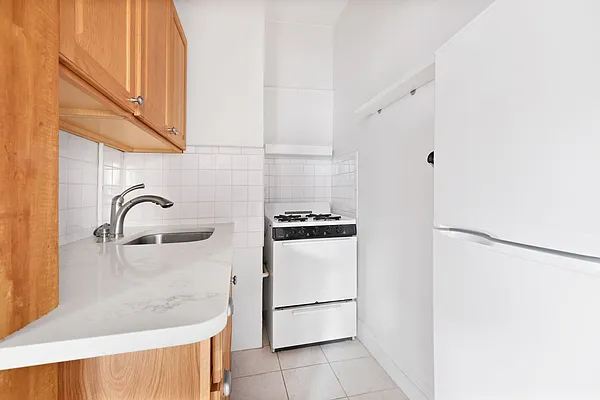 Rented by Compass | media 7