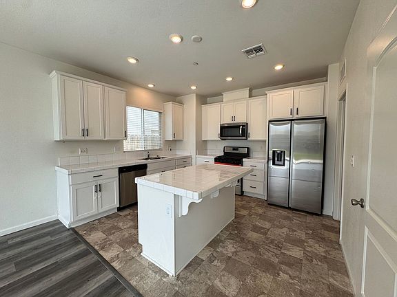 5th image of 3602 Hawks Peak Dr