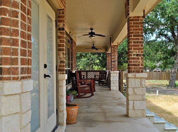 2nd image of 133 Circle Six Dr