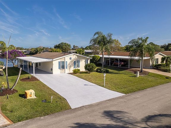 3rd image of 3053 Five Iron Dr