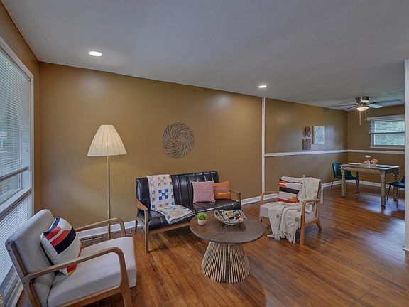 4th image of 60 Kelsey Dr
