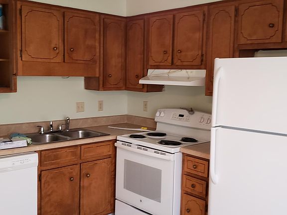 3rd image of 2339 Walden Dr APT B