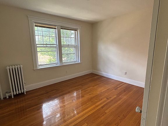 5th image of 13 Colliston Rd #10